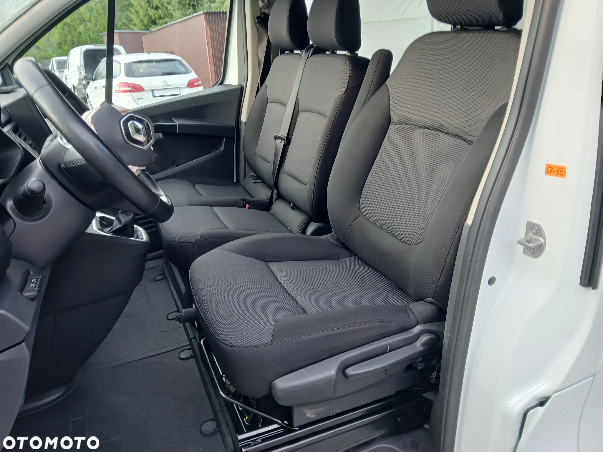 Renault Trafic SpaceClass 2.0 dCi - 18