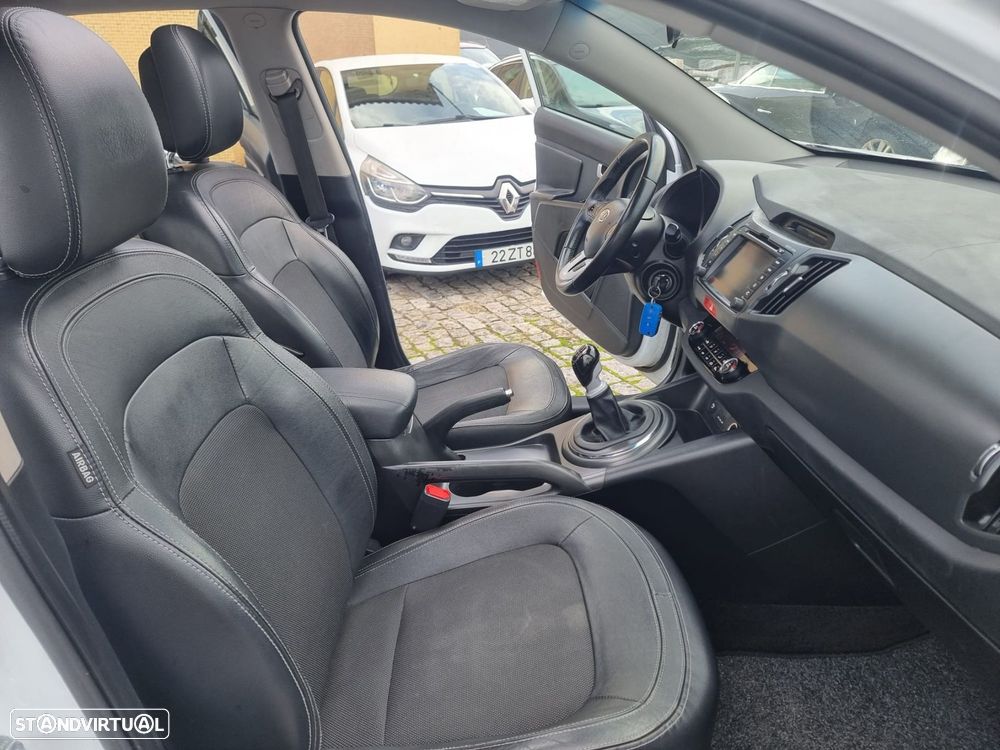 Kia Sportage 1.7 CRDI ISG LX - 17