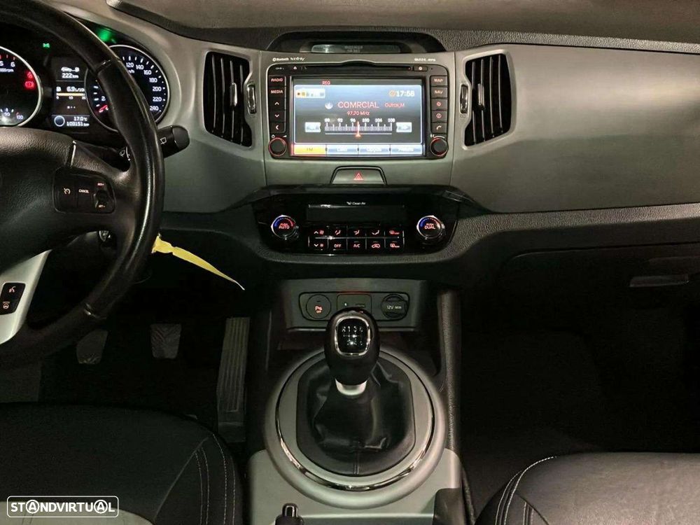 Kia Sportage 1.7 CRDI ISG Prime - 10