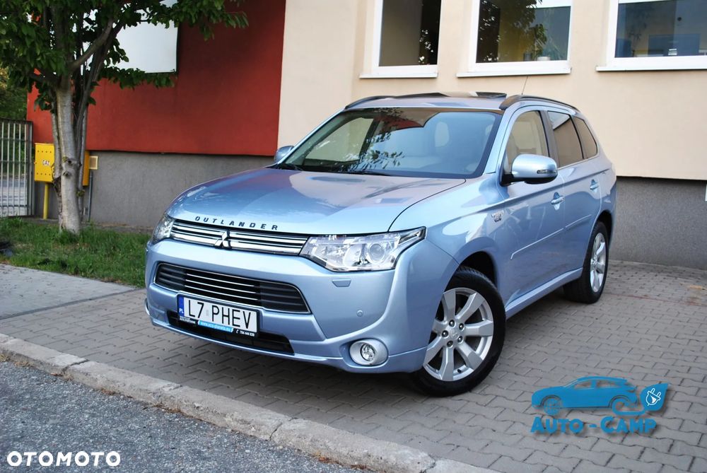 Mitsubishi Outlander Instyle NAVI + - 2