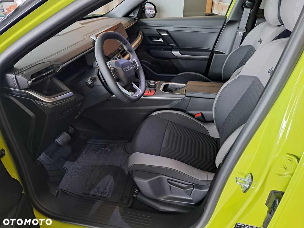 Jeep Compass - 13