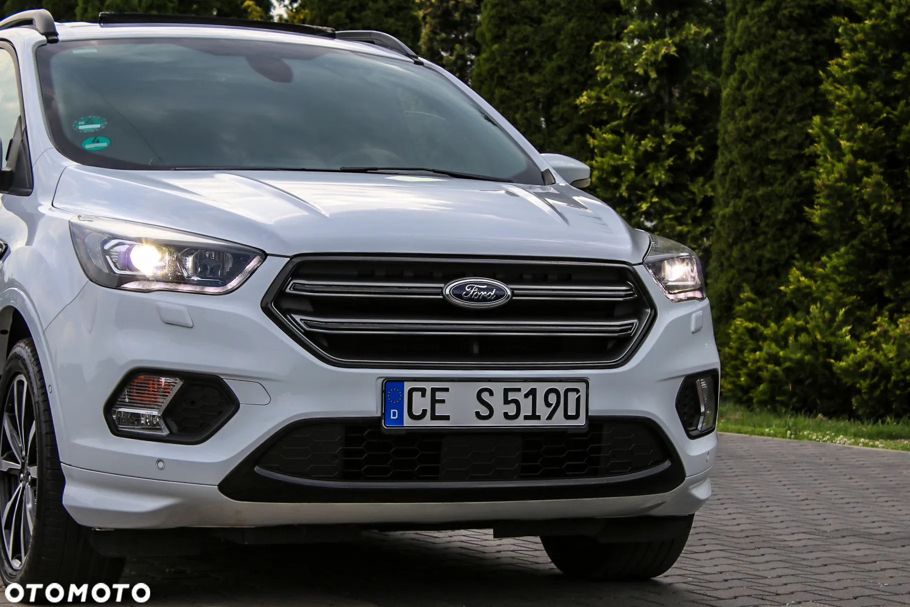 Ford Kuga 1.5 EcoBoost 2x4 ST-Line - 17