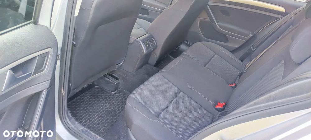 Volkswagen Golf VII 1.0 TSI BMT Trendline - 6