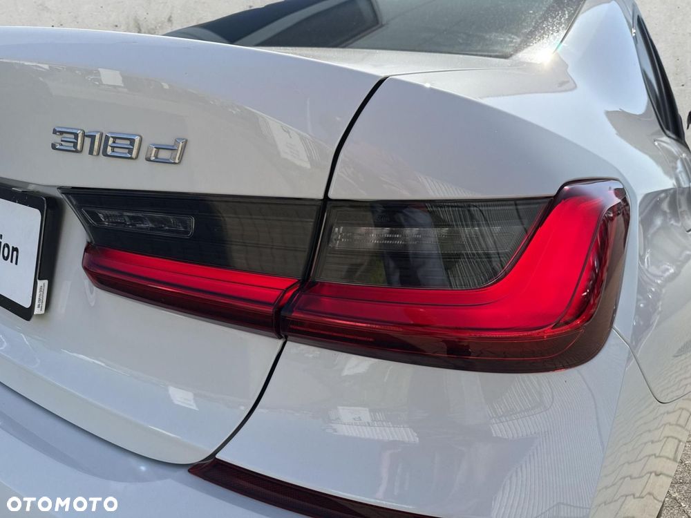 BMW Seria 3 318d M Sport - 30