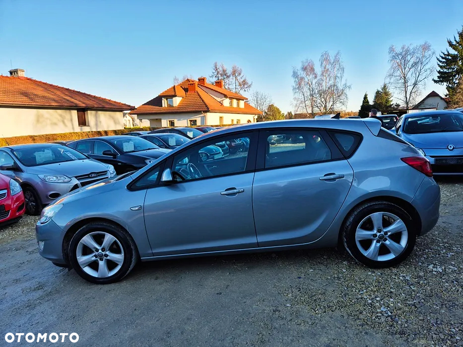 Opel Astra 1.4 Turbo Exklusiv - 23