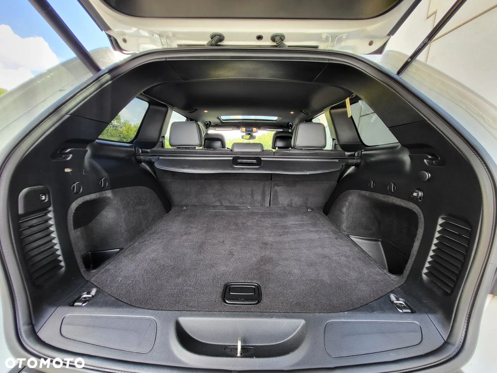Jeep Grand Cherokee - 23