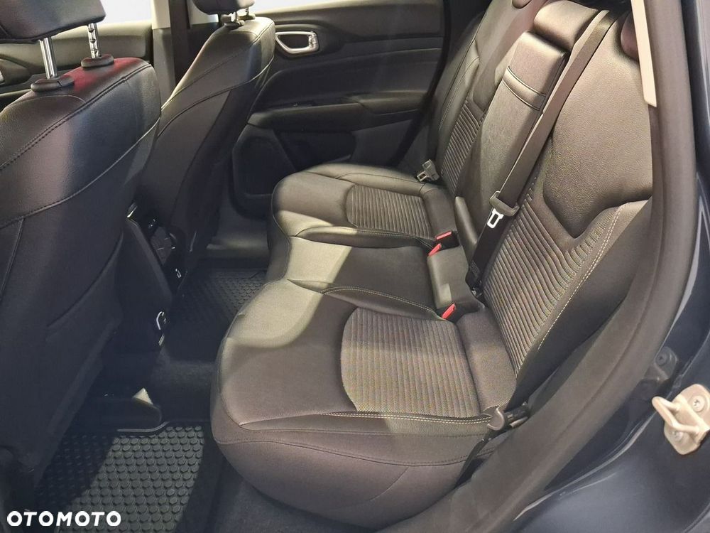 Jeep Compass - 11