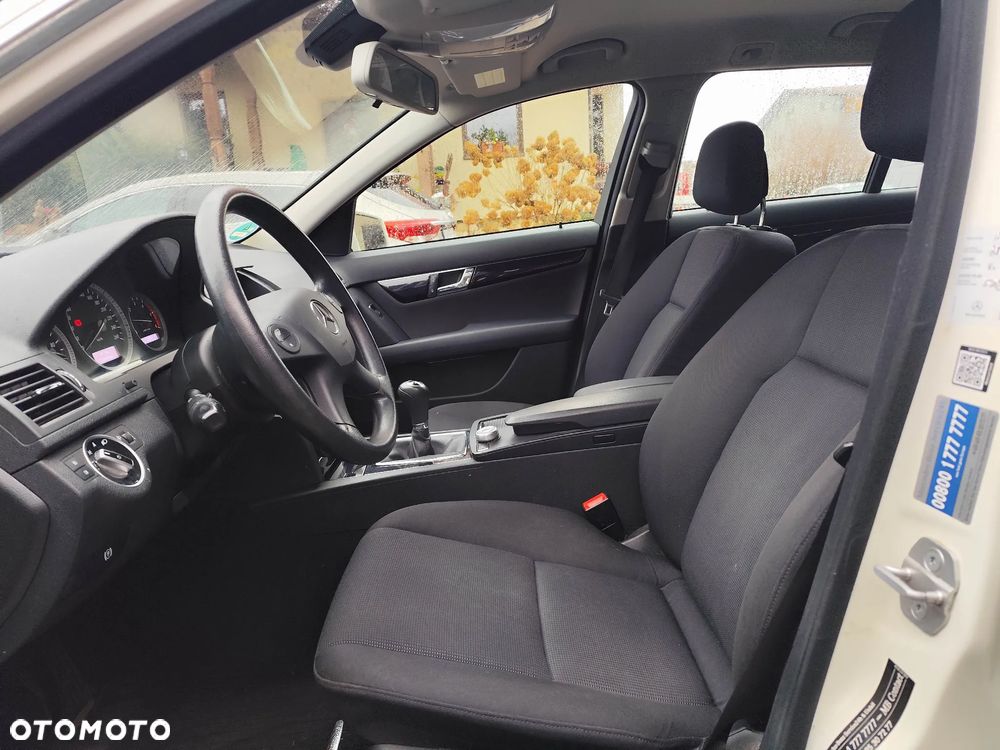 Mercedes-Benz Klasa C 200 CDI DPF BlueEFFICIENCY - 8