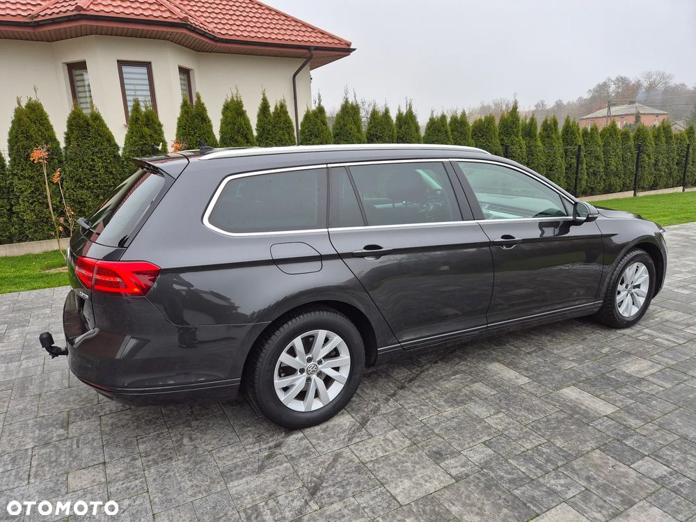 Volkswagen Passat - 30