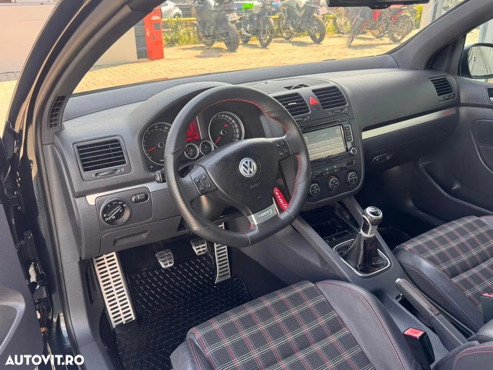 Volkswagen Golf 2.0 FSI GTI 30 Edition - 33