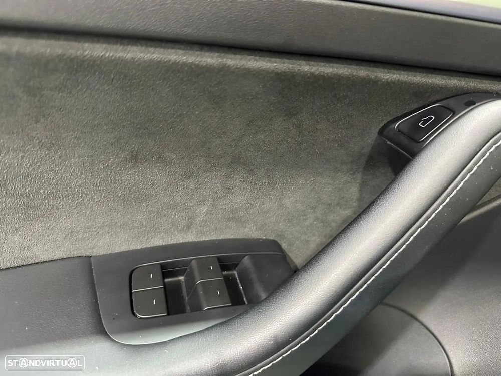 Tesla Model 3 Standard RWD - 45