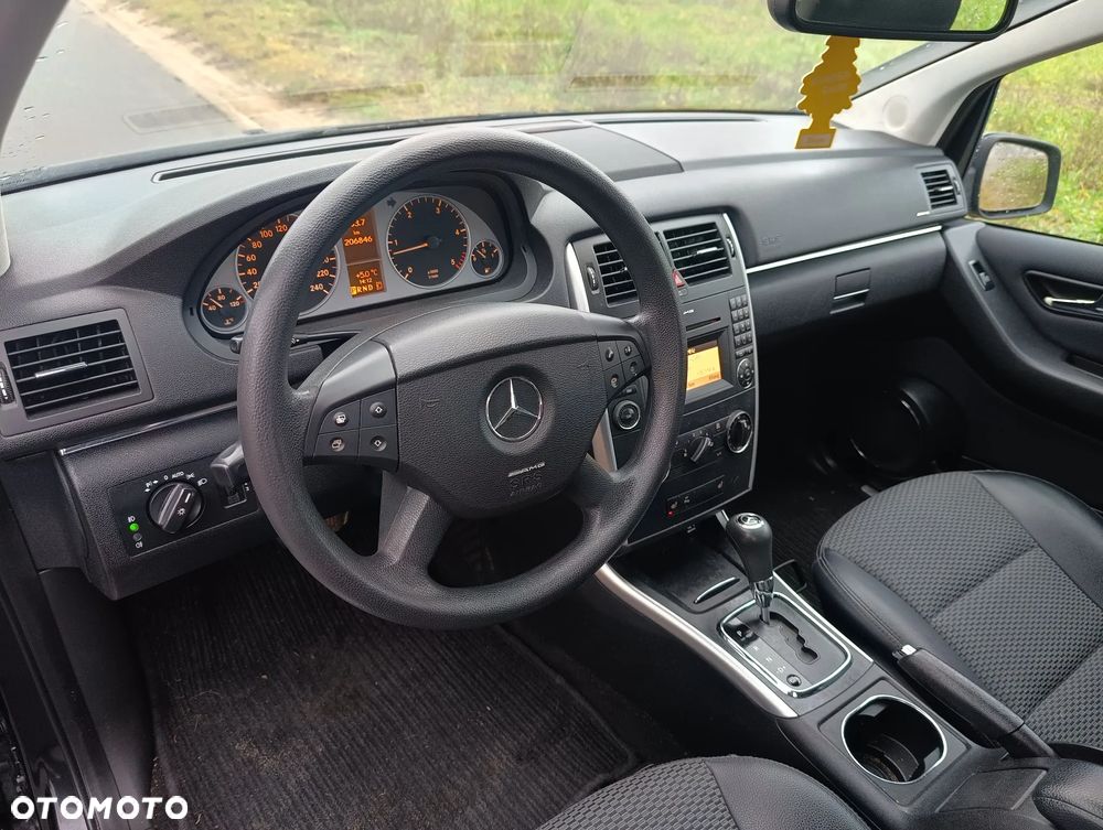 Mercedes-Benz Klasa B 180 CDI DPF Autotronic - 19