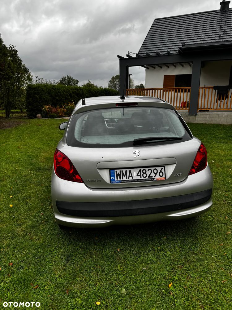 Peugeot 207 - 4