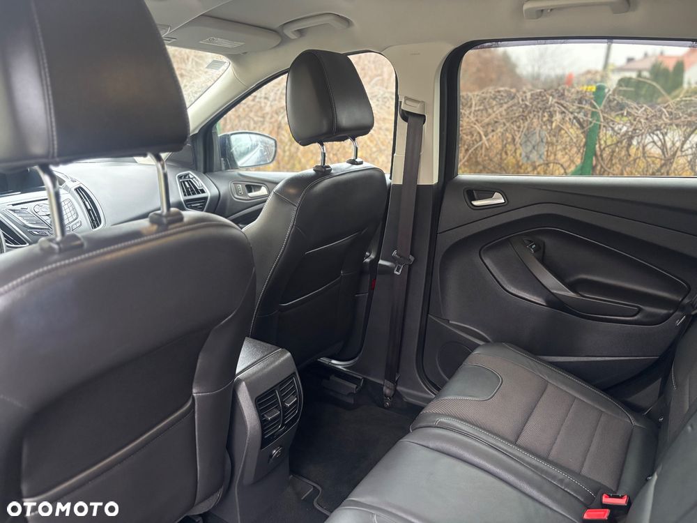 Ford Kuga 1.6 EcoBoost 2x4 Titanium - 14