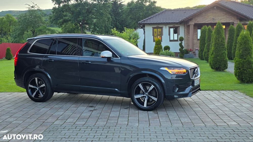 Volvo XC 90 - 9