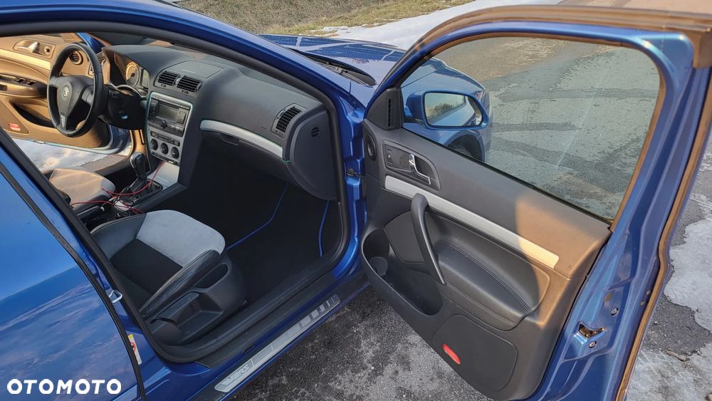 Skoda Octavia 2.0 TDI DPF RS - 10