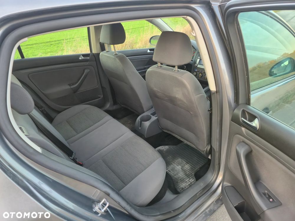 Volkswagen Golf - 14