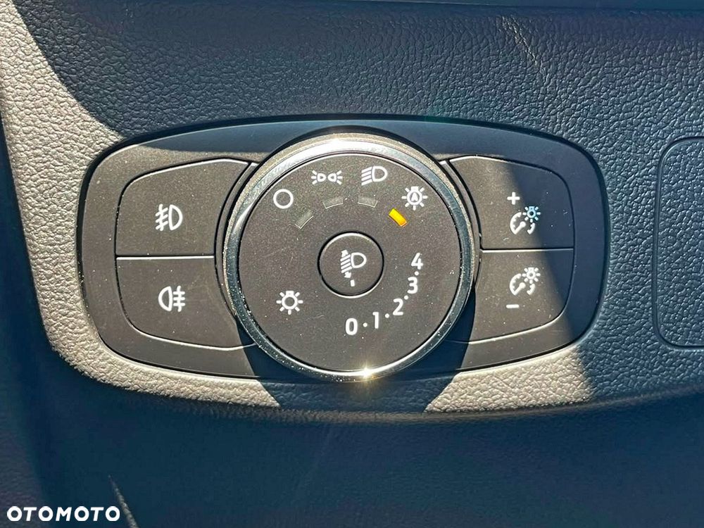 Ford Focus 1.0 EcoBoost mHEV Titanium - 21