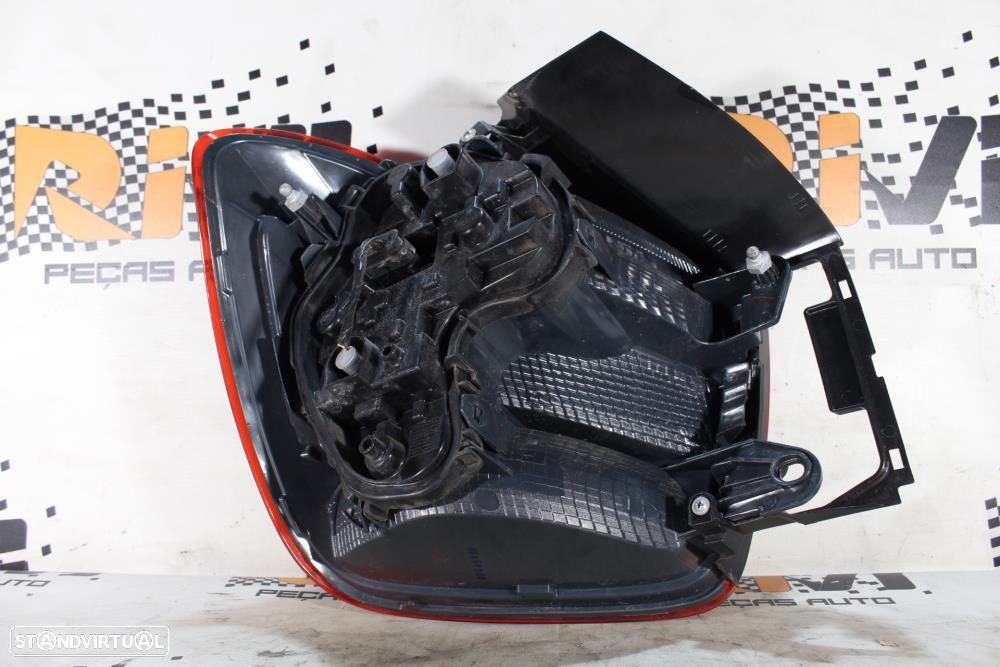 Farolim Direito Bmw 1 (F20)  Farolim Direito / Passageiro Bmw Serie 1 - 6