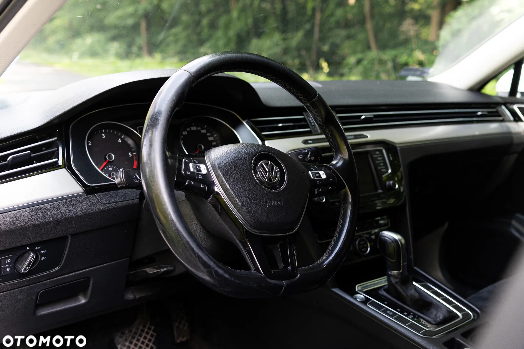 Volkswagen Passat - 15