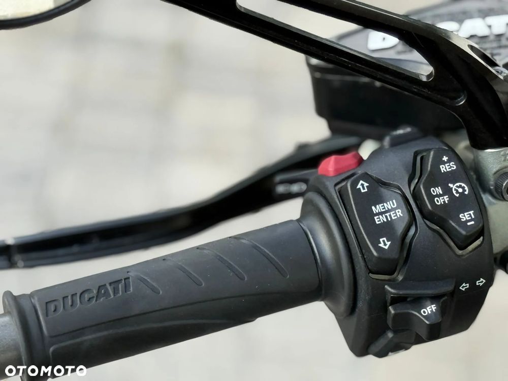Ducati Diavel - 23
