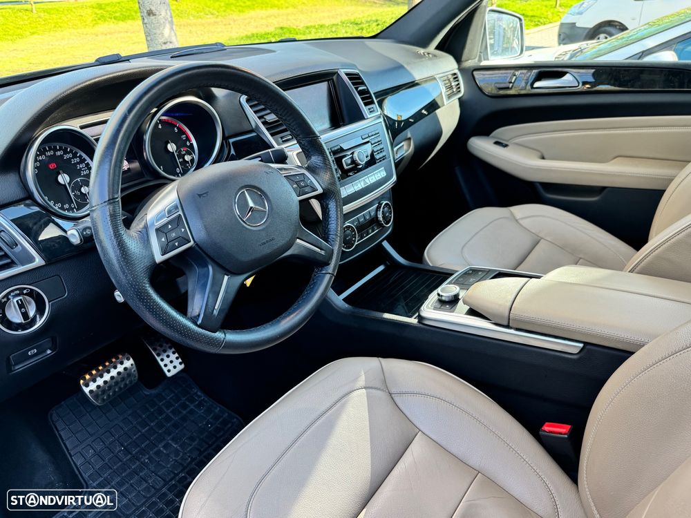 Mercedes-Benz ML 250 BlueTEC 4MATIC 7G-TRONIC - 7
