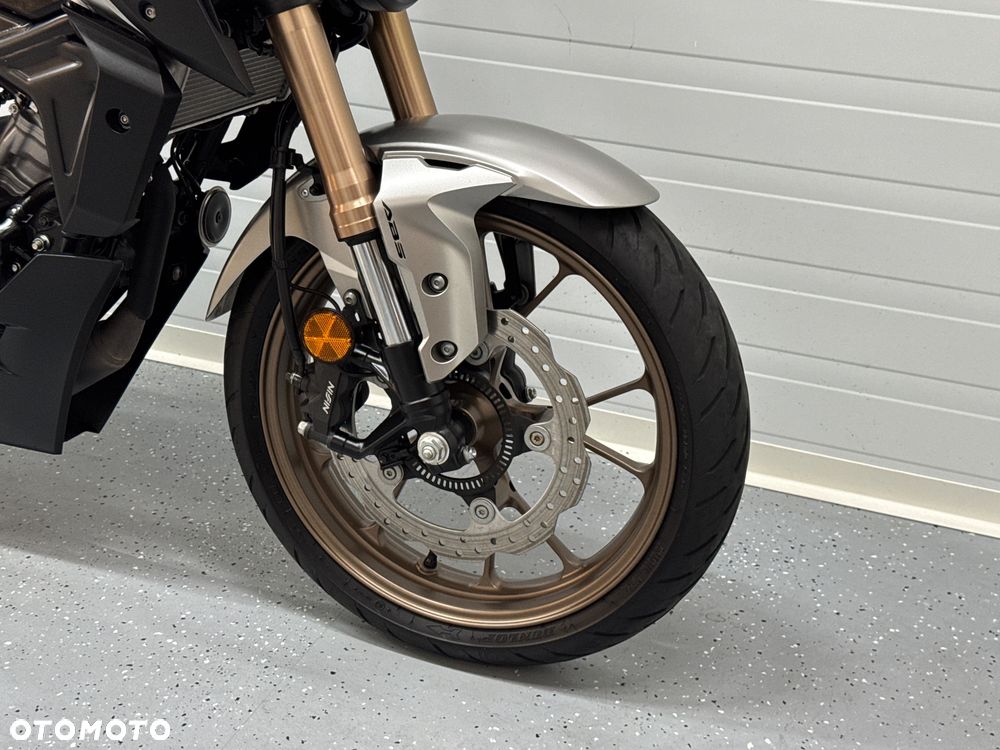 Honda CB - 15