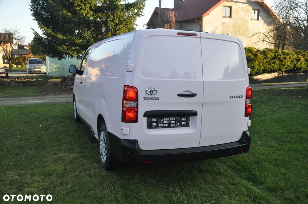 Toyota PROACE - 12