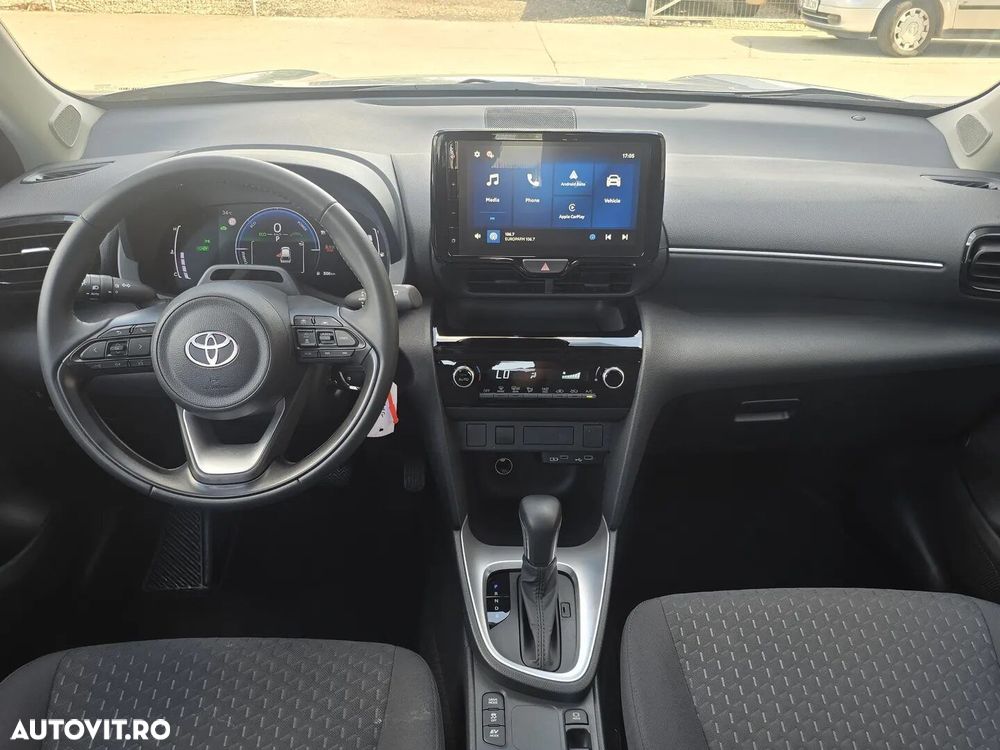 Toyota Yaris Cross - 17