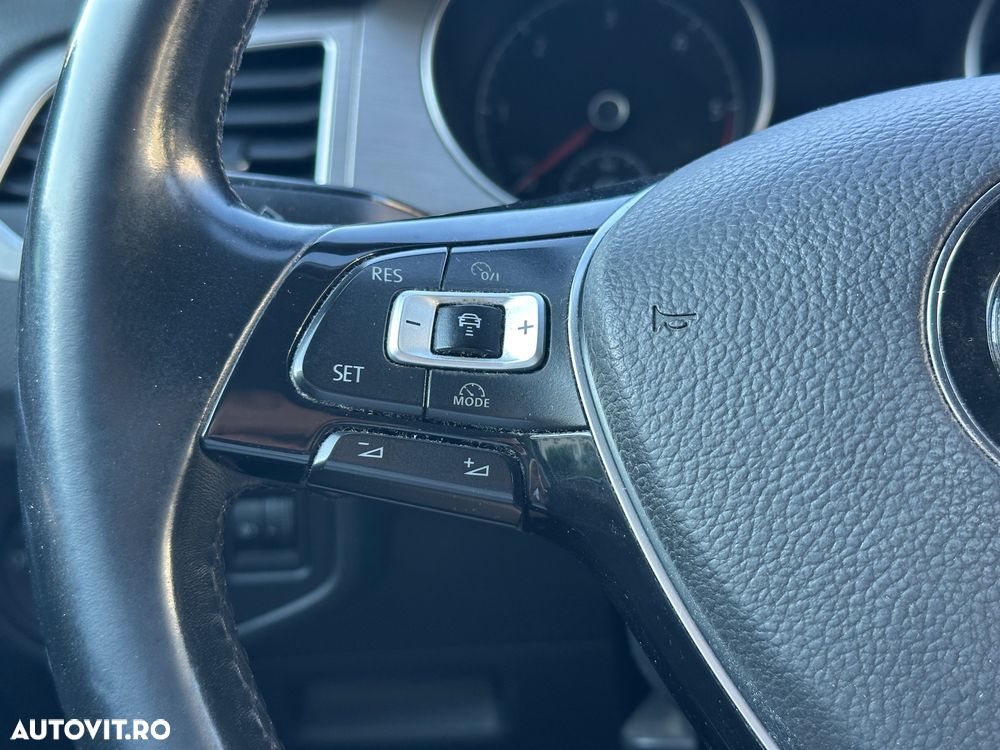 Volkswagen Golf 1.6 TDI DSG Comfortline - 10