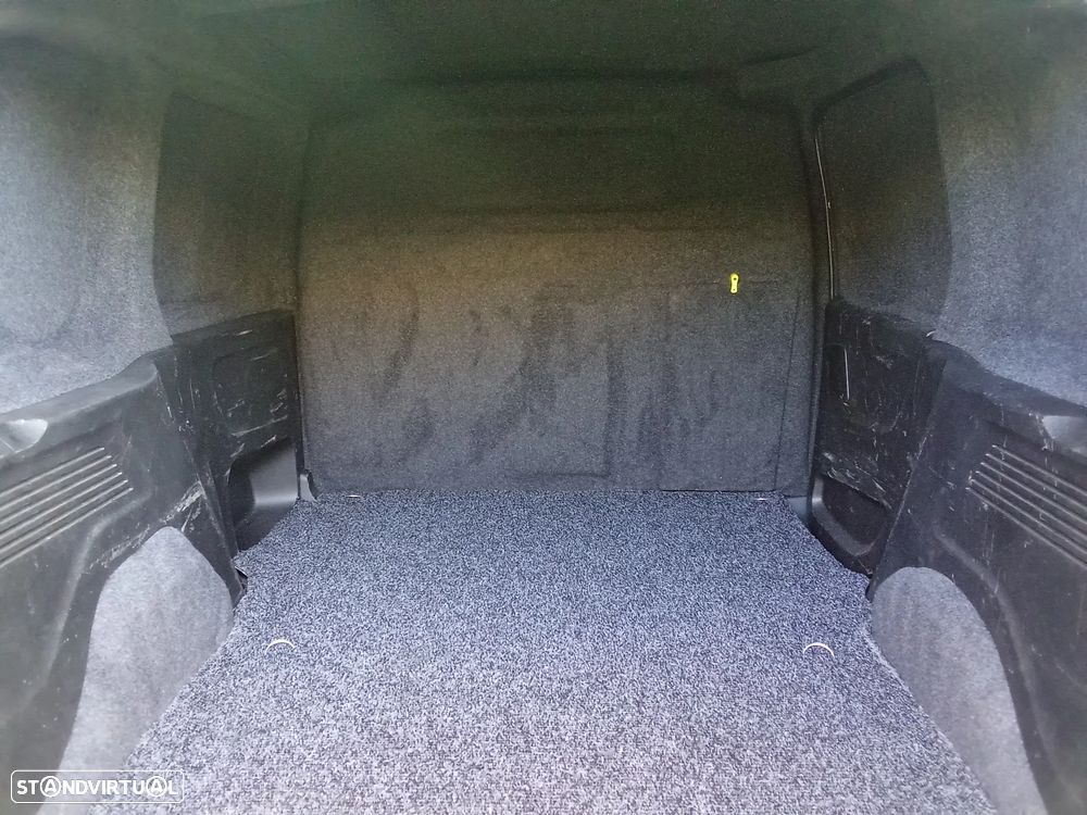 Peugeot Partner 1.5 BlueHDI 3 lugares - 8