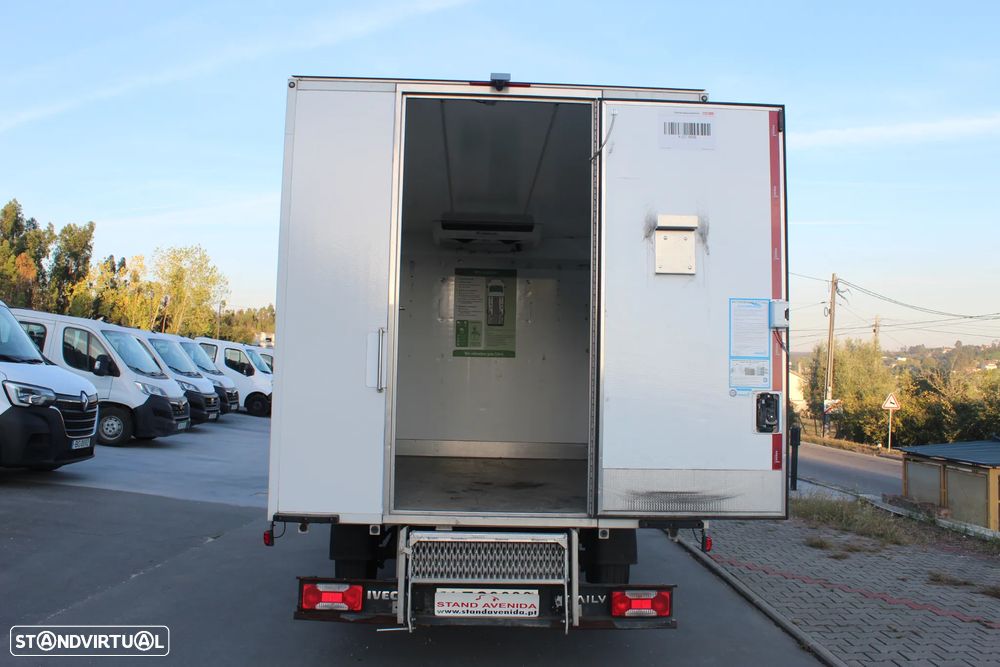 Iveco Daily 35-140 HiMatic // C/FRIO - 11