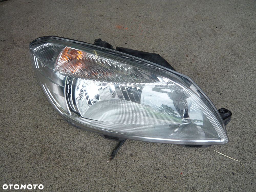 reflektor lampa prawa przód skoda fabia roomster lift - 1