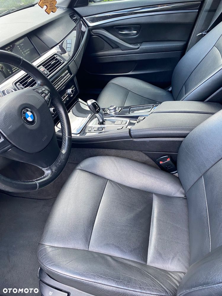 BMW Seria 5 520i - 7
