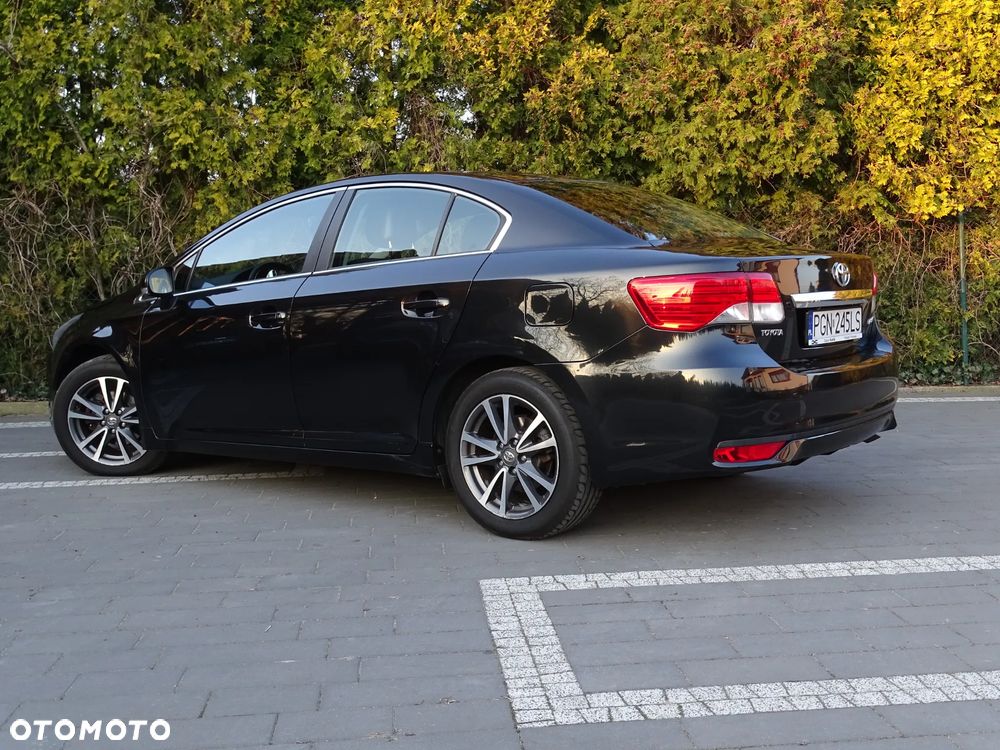Toyota Avensis - 9