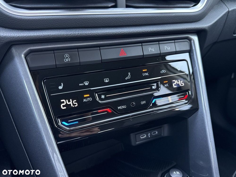 Volkswagen T-Roc - 31