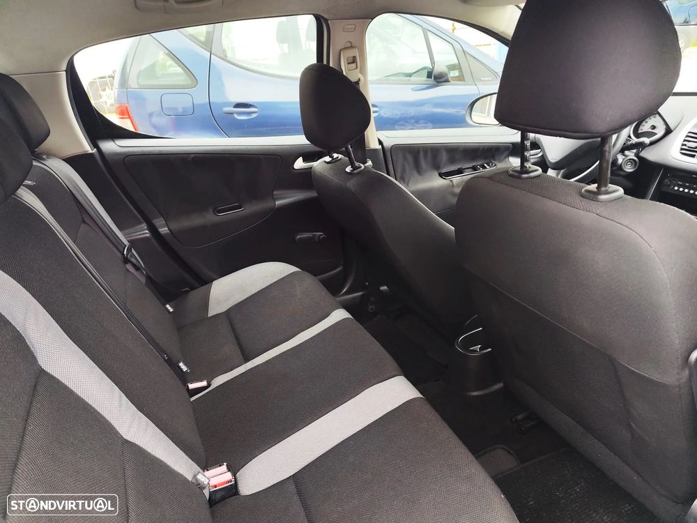 Peugeot 207 1.4 16V Active - 8
