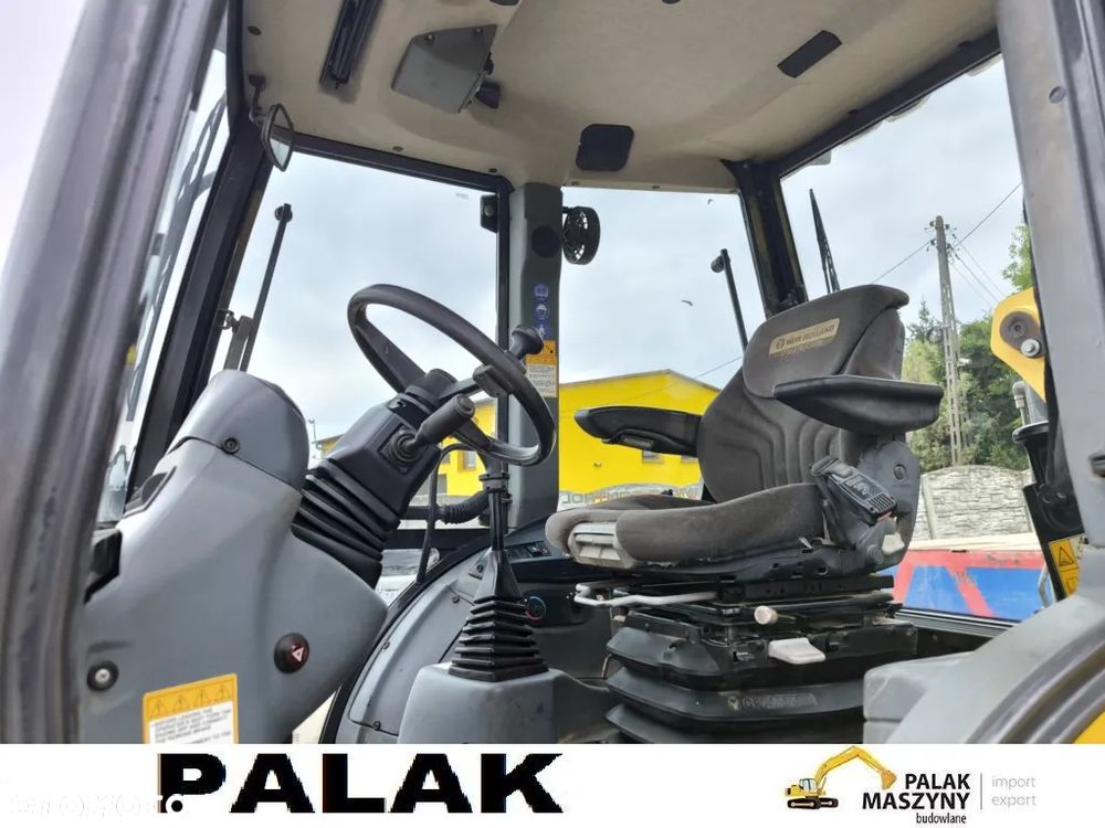 New Holland Koparko-Ładowarka NEW HOLLAND  B 110 C ,2014rok - 13
