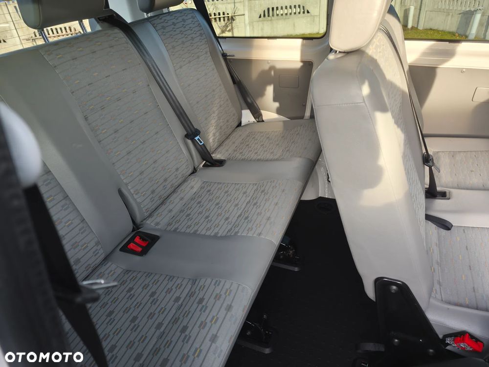 Volkswagen Transporter - 12