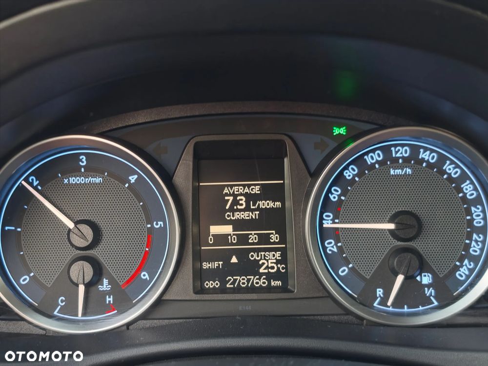 Toyota Auris 2.0 D-4D Prestige - 9