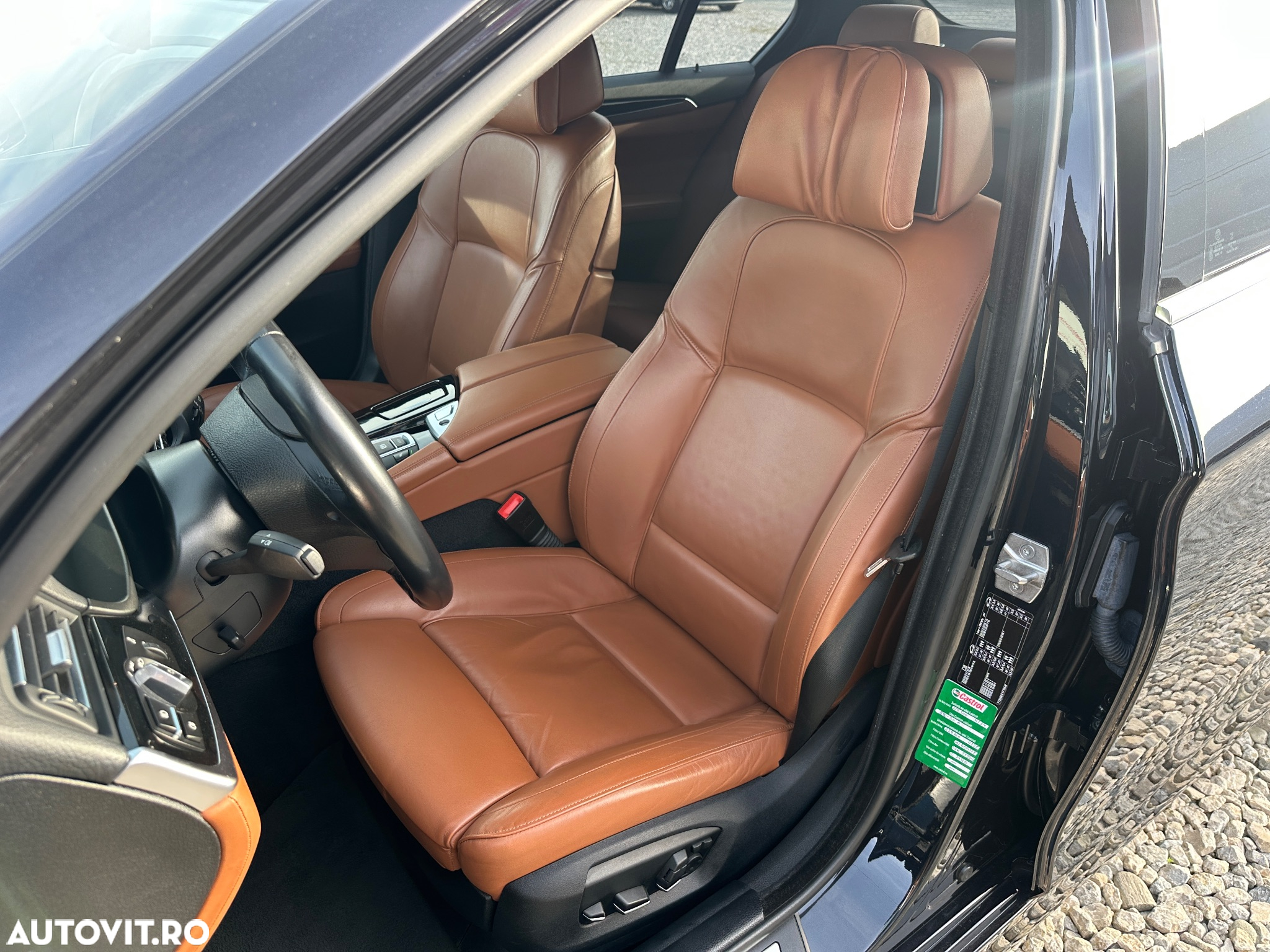 BMW Seria 5 520d AT - 30