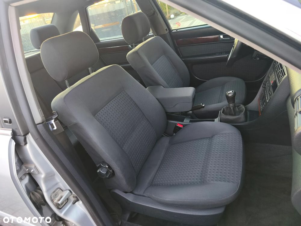 Audi A6 Limousine 2.5 TDI - 28