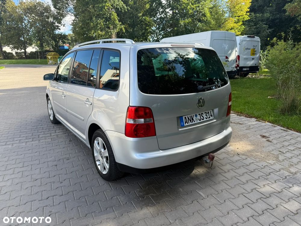 Volkswagen Touran 2.0 TDI Trendline - 4