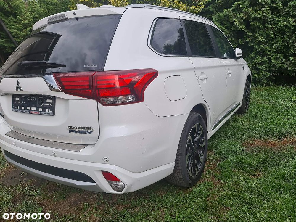 Mitsubishi Outlander 2.0 4WD Plus - 6