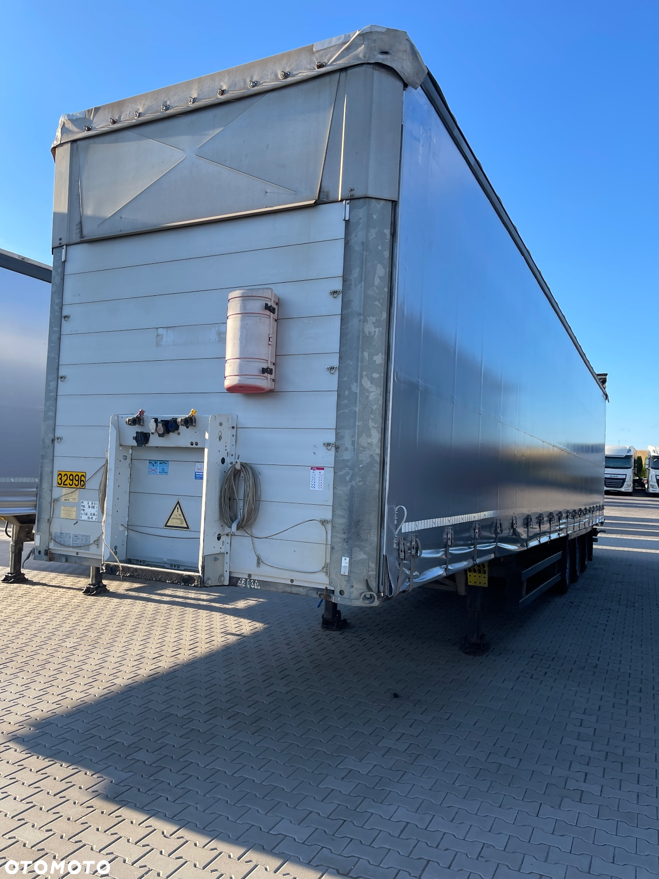 Schmitz Cargobull Varios Mega Podnoszony Dach Nowe Plandeki i Dach 2016 - 4