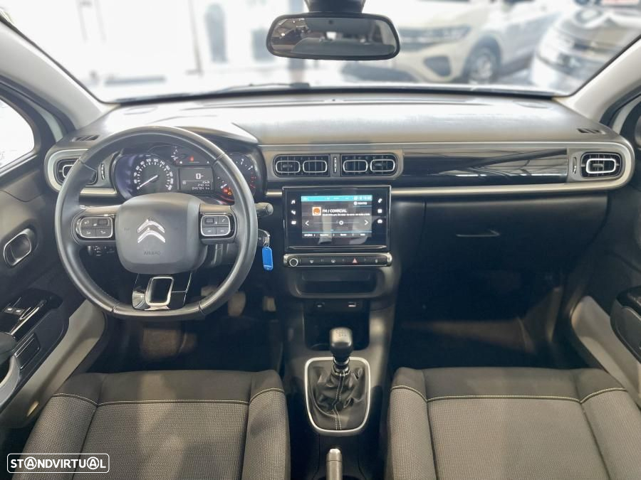 Citroën C3 1.2 PureTech Shine - 26