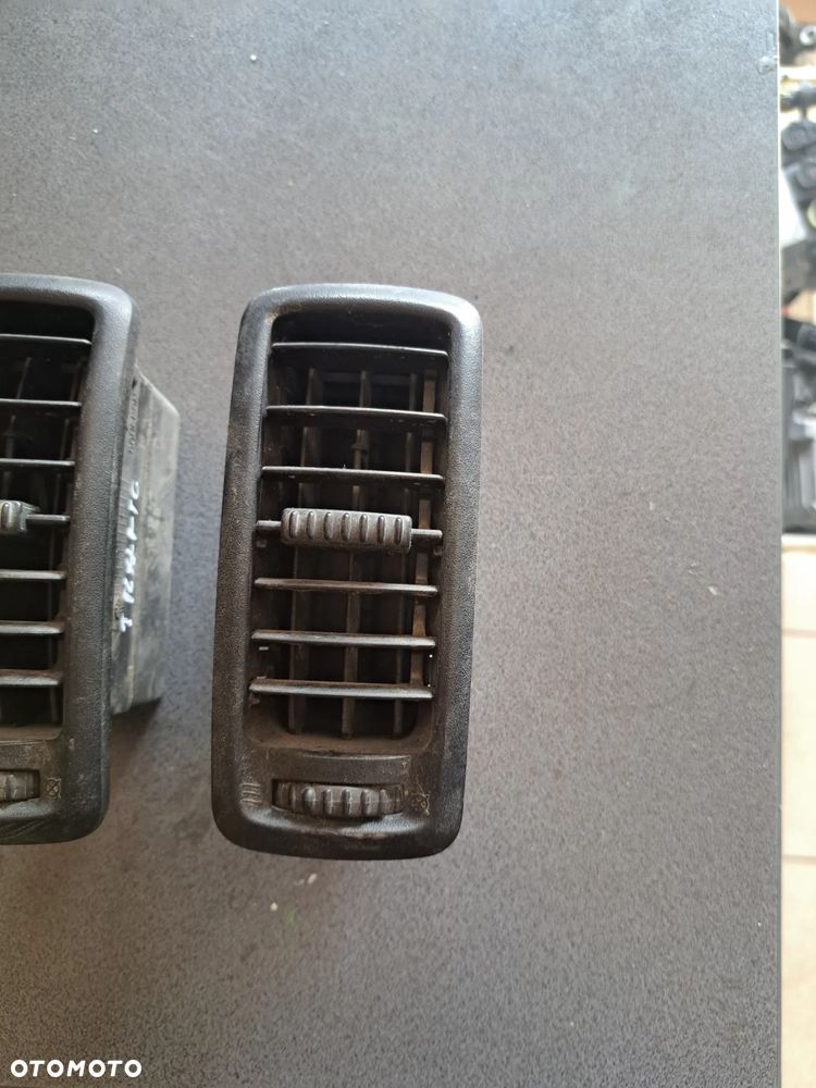 Renault Trafic II kratka nawiewu Vivaro II Primastar - 2