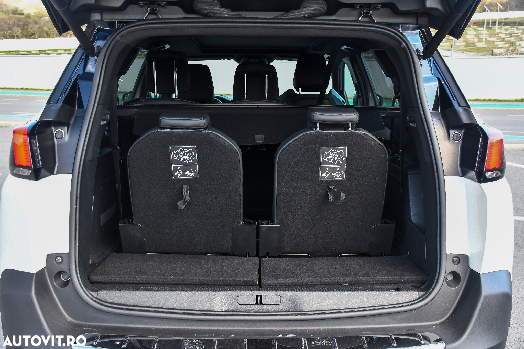Peugeot 5008 2.0L BlueHDI EAT8 S&S GT - 24