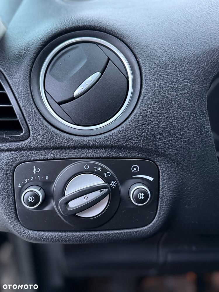 Ford Galaxy 2.0 TDCi Titanium - 17