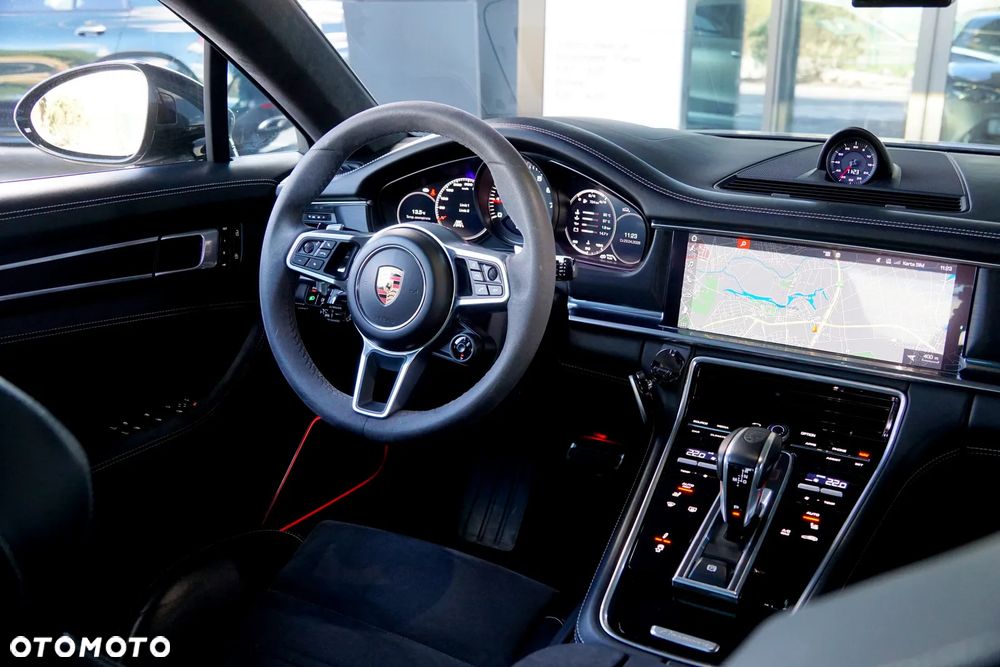 Porsche Panamera GTS - 28